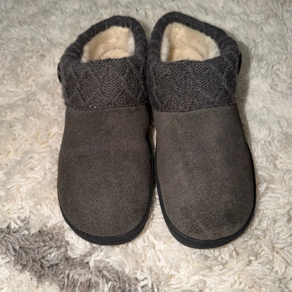 Clarks Gray Women's Slippers - Picture 2 of 4